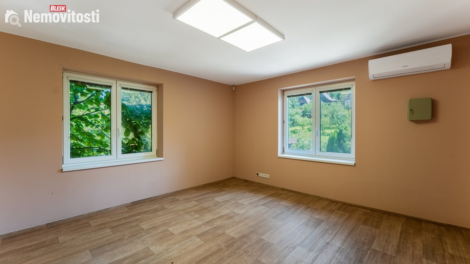 Prodej obchodního prostoru 361 m², Vizovice