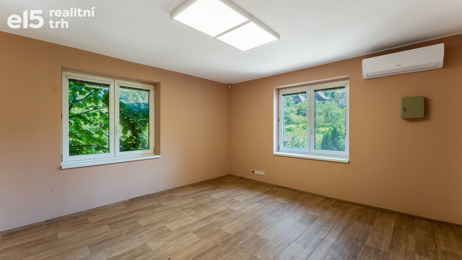 Prodej obchodního prostoru 361 m², Vizovice