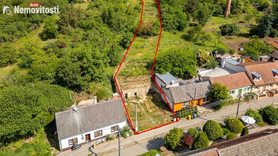 Prodej stavebního pozemku 1 849 m², Dolní Kounice