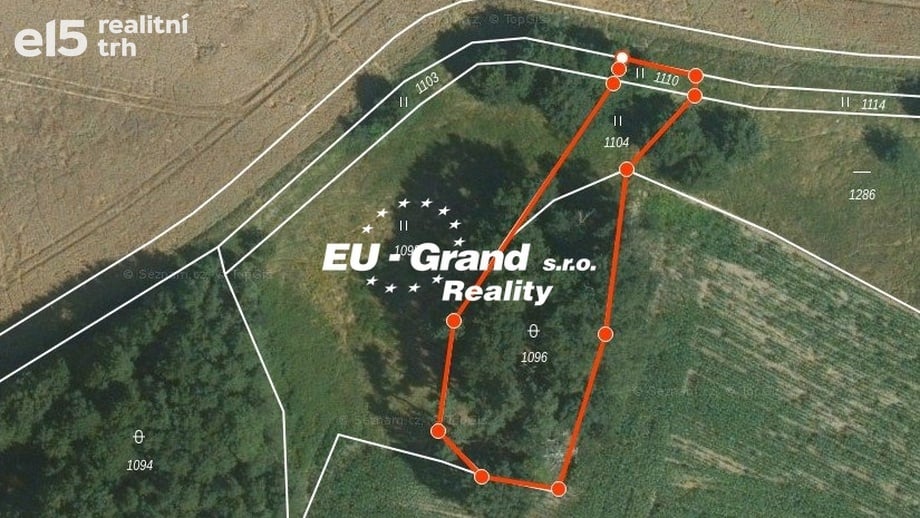 Prodej specifického pozemku 1 312 m², Okna