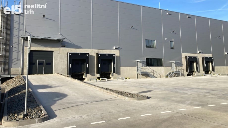 Pronájem výrobního prostoru 2 662 m², Jičín - Valdické Předměstí