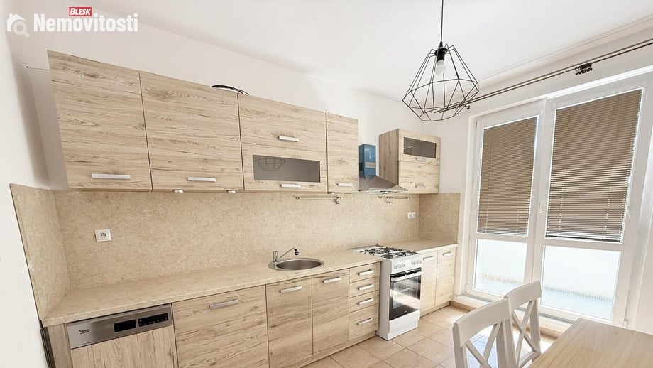Prodej bytu 2+1 54 m², Nová Role