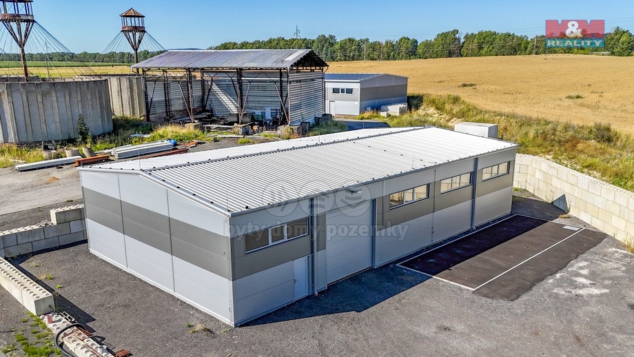 Pronájem výrobního prostoru 401 m², Trstěnice
