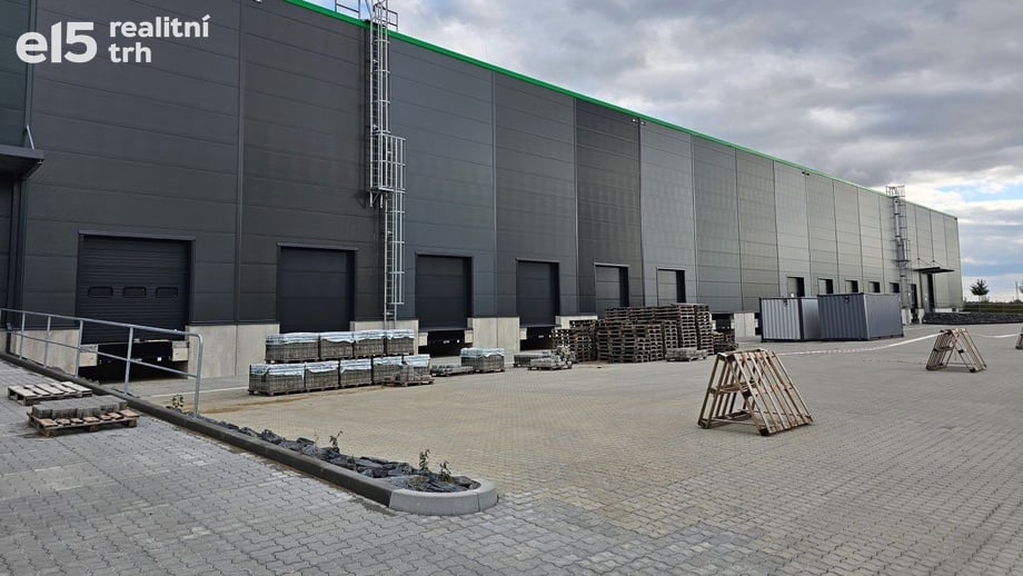 Pronájem skladu 3 500 m², Velká Bystřice