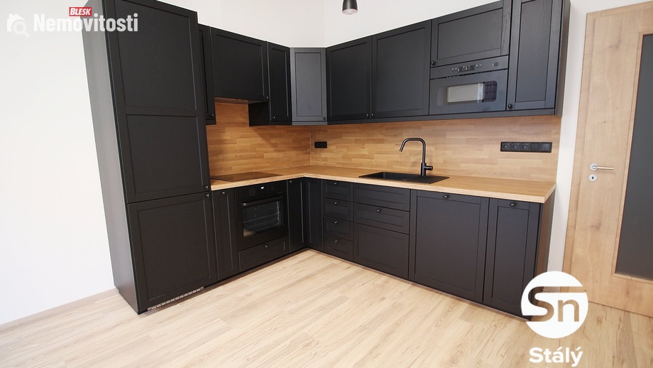 Pronájem bytu 1+kk 46 m², Praha - Řepy