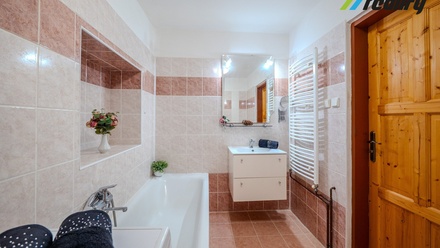 Prodej rodinného domu 178 m², Milovice - Benátecká Vrutice