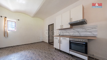 Prodej rodinného domu 450 m², Velim