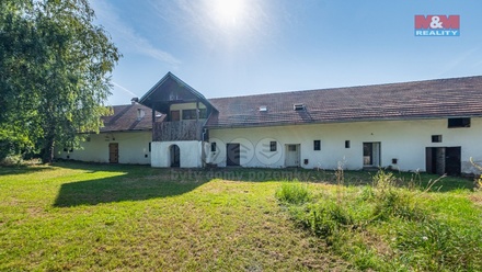 Prodej rodinného domu 450 m², Velim