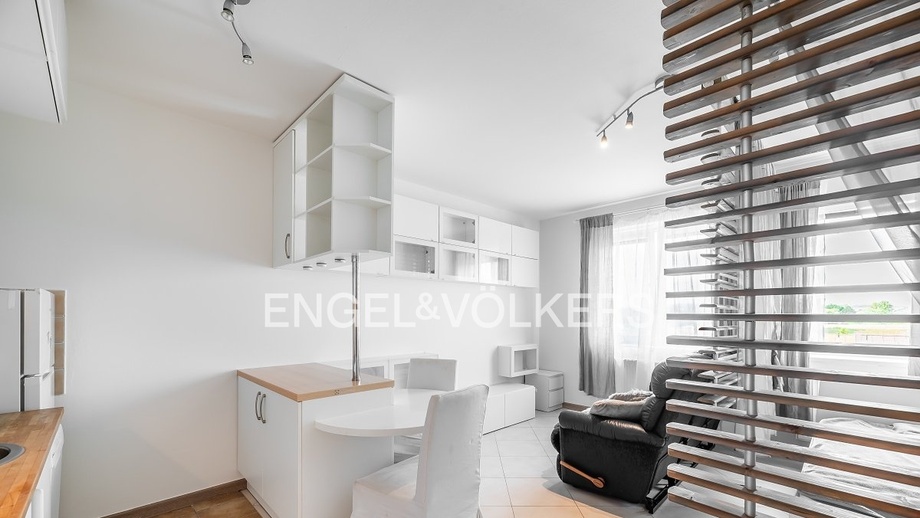 Pronájem bytu 1+kk 38 m², Praha - Třeboradice