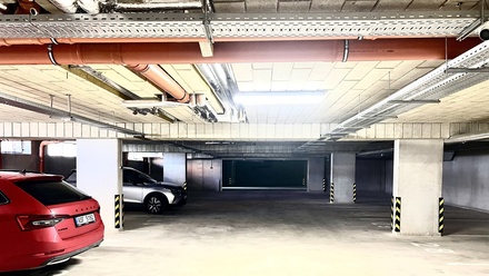 Pronájem garážového stání 14 m², Brno - Komárov