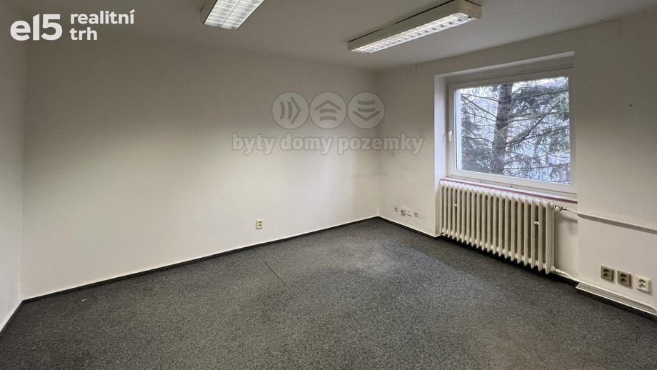 Pronájem kanceláře 117 m², Chomutov