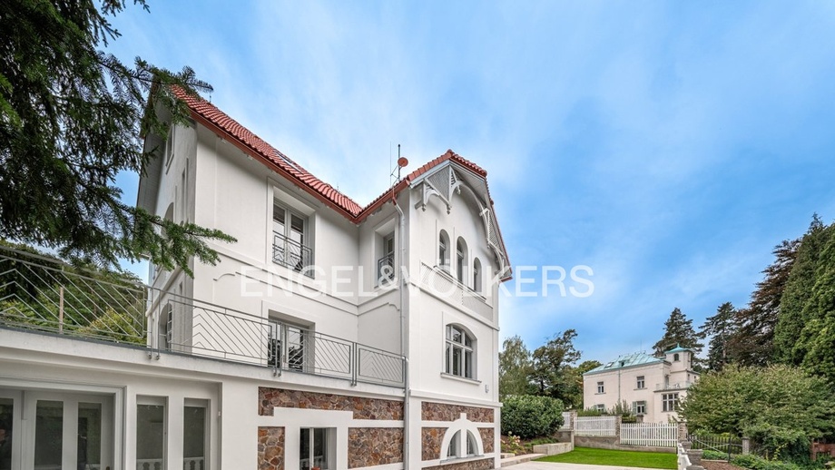 Pronájem vily 540 m², Všenory