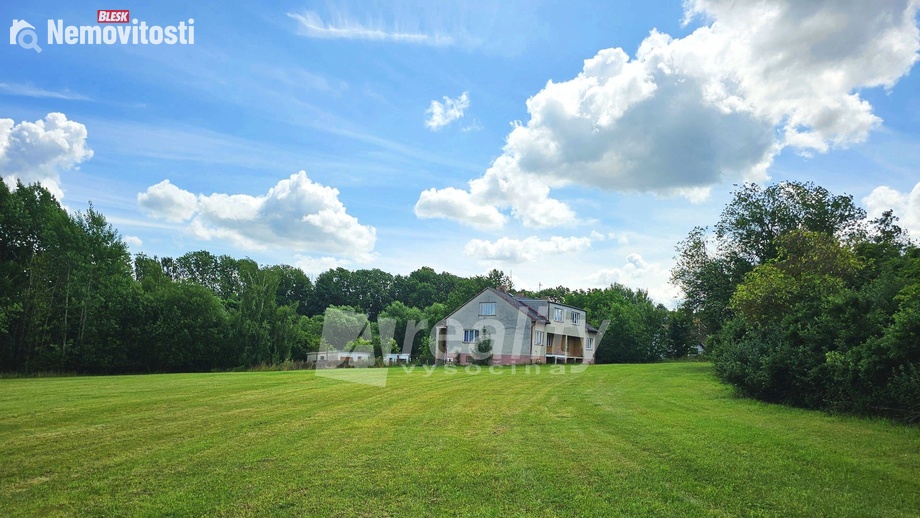 Prodej stavebního pozemku 1 000 m², Útěchovičky