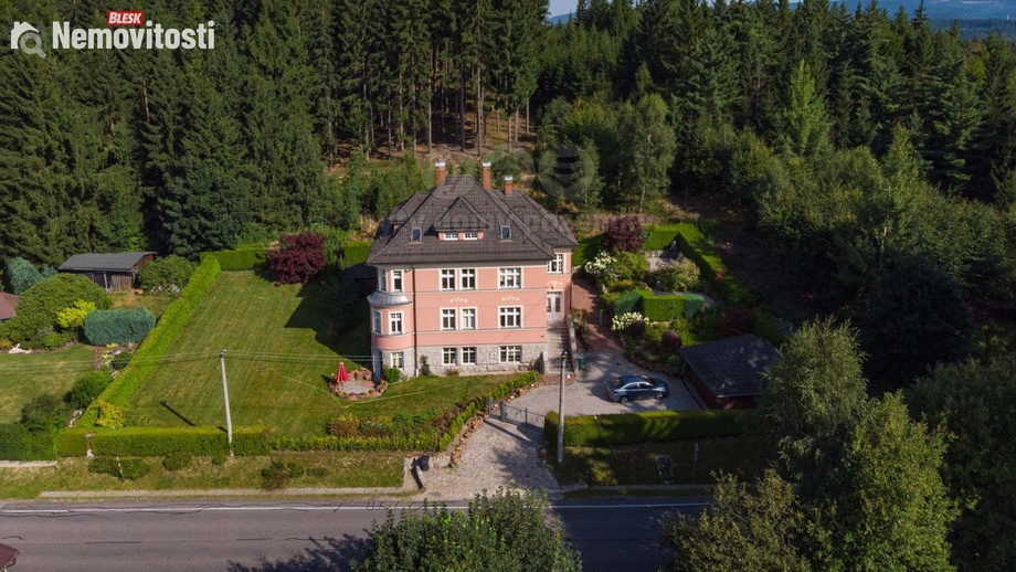 Prodej rodinného domu 330 m², Rádlo