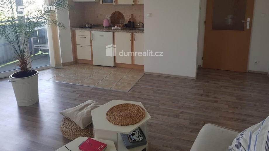 Pronájem bytu 2+kk 55 m², Praha 18