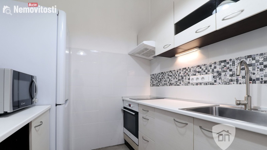 Pronájem bytu 2+kk 47 m², Praha - Nusle