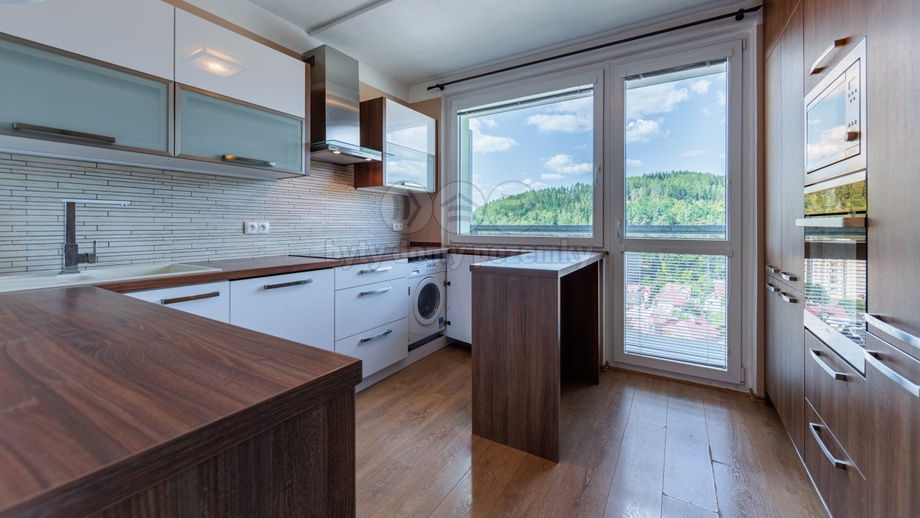 Pronájem bytu 3+1 72 m², Nejdek