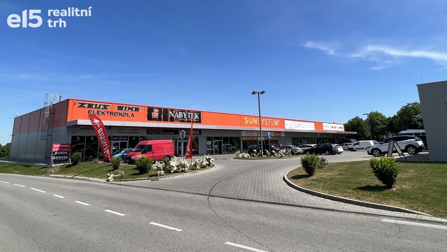 Pronájem obchodního prostoru 395 m², Dobřejovice