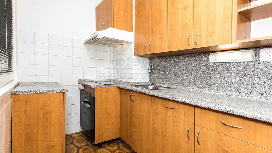 Pronájem bytu 1+kk 27 m², Pardubice II