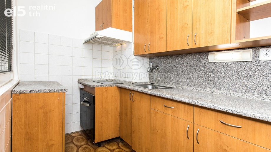 Pronájem bytu 1+kk 27 m², Pardubice II