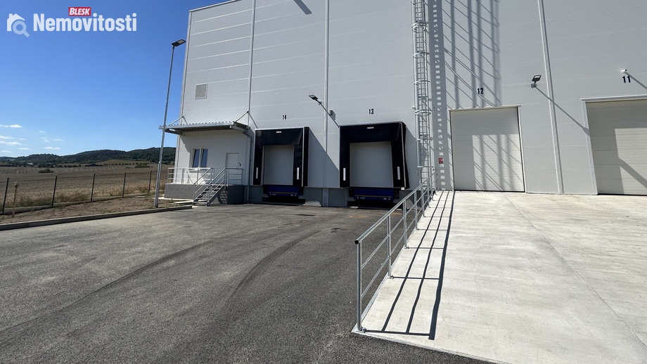 Pronájem skladu 990 m², Zdice