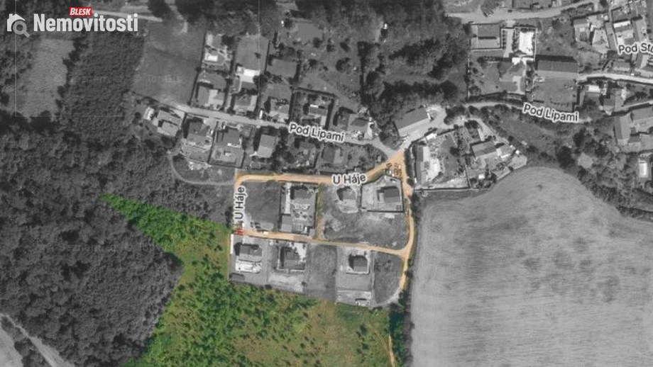 Prodej podílu 1/2 pole 39 246 m², Kralupy nad Vltavou - Zeměchy