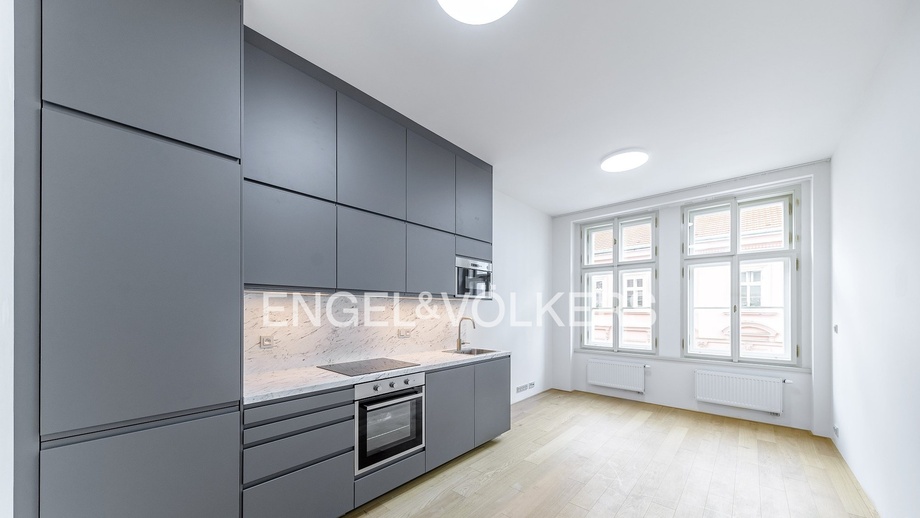Pronájem bytu 2+kk 36 m², Praha - Žižkov