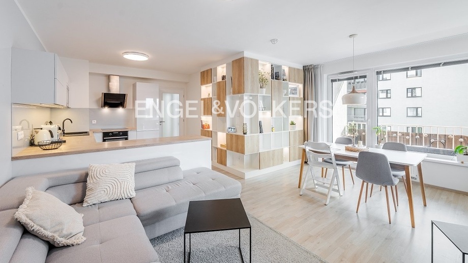 Pronájem bytu 3+kk 84 m², Praha - Vysočany