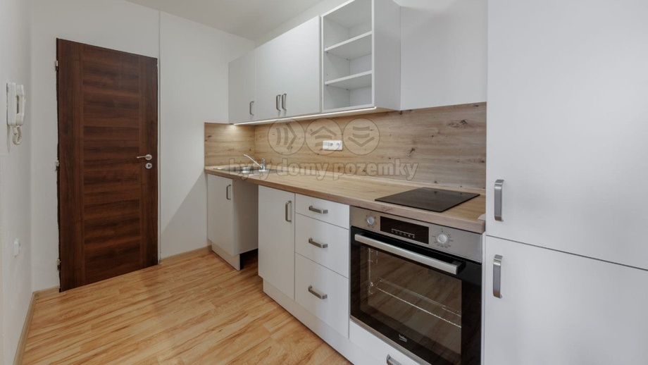 Pronájem bytu 1+1 35 m², Cheb