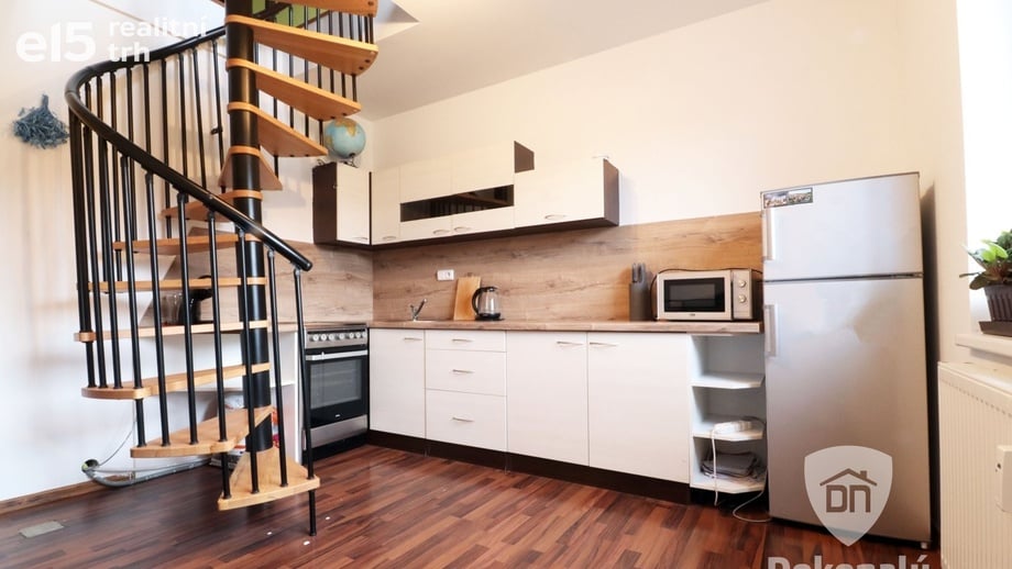 Pronájem bytu 1+1 36 m², Starý Plzenec