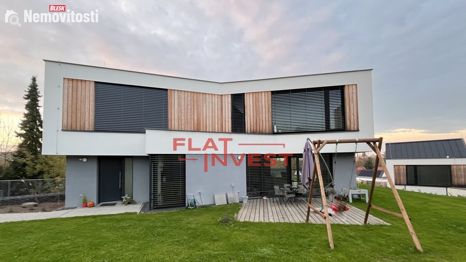 Prodej rodinného domu 260 m², Panenské Břežany