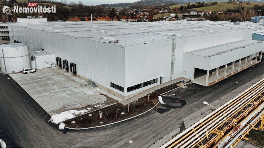 Pronájem skladu 4 000 m², Valašské Meziříčí