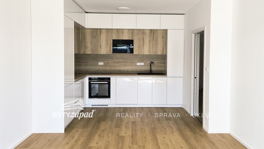Pronájem bytu 2+kk 66 m², Plzeň - Újezd