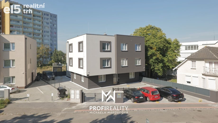 Pronájem bytu 1+kk 26 m², Praha - Hloubětín