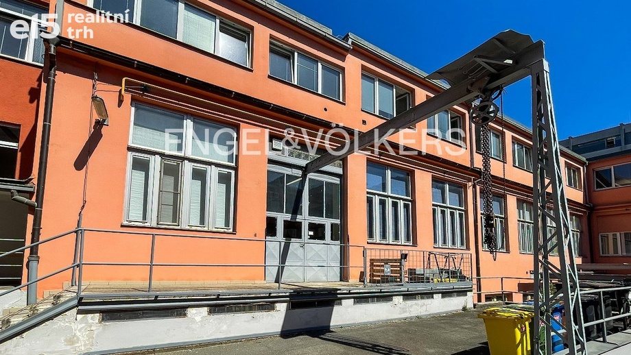 Pronájem skladu 400 m², Praha - Vysočany