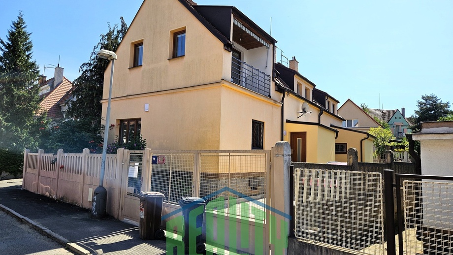 Pronájem rodinného domu 120 m², Praha - Záběhlice