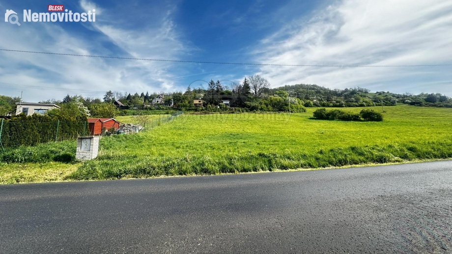 Prodej stavebního pozemku 3 430 m², Bystřany