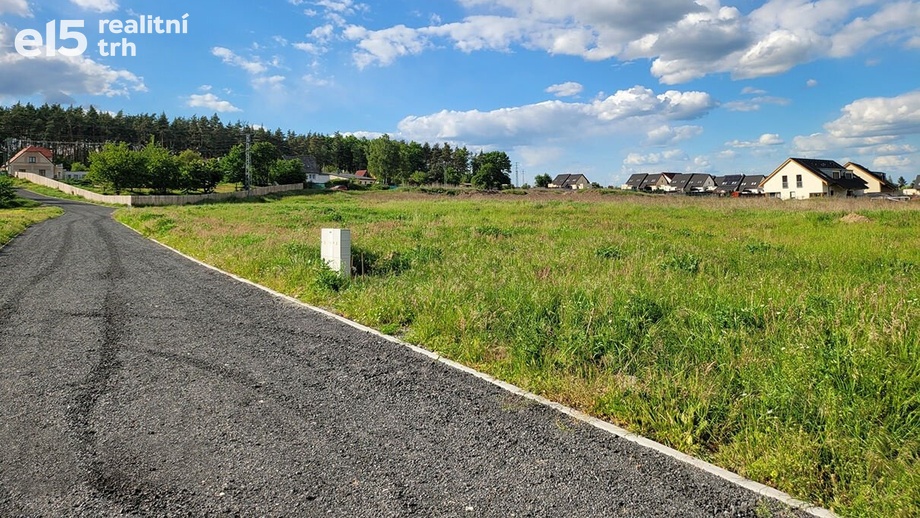 Prodej stavebního pozemku 913 m², Plzeň - Lhota u Dobřan