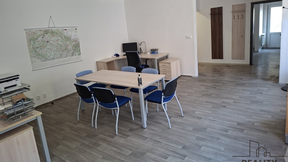 Pronájem obchodního prostoru 64 m², Kladno