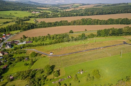 Prodej stavebního pozemku 1 099 m², Poličná
