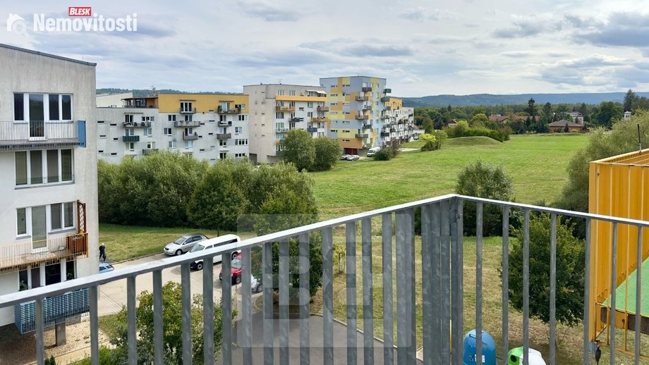 Pronájem bytu 1+kk 31 m², Karlovy Vary - Stará Role