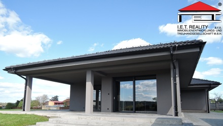 Prodej rodinného domu 210 m², Mezouň