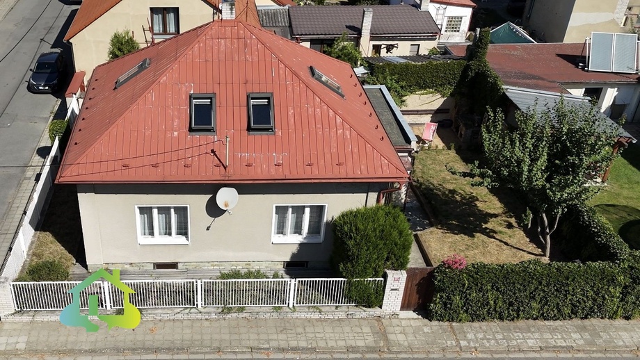 Prodej rodinného domu 120 m², Vinařice