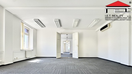 Pronájem kanceláře 527 m², Brno-město