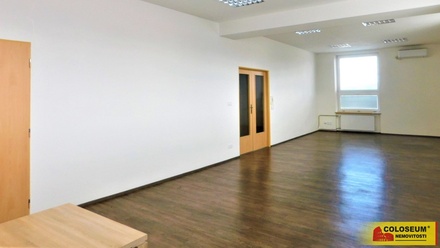 Pronájem kanceláře 62 m², Znojmo - Oblekovice