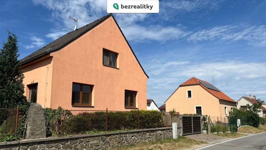 Prodej rodinného domu 222 m², Oslov