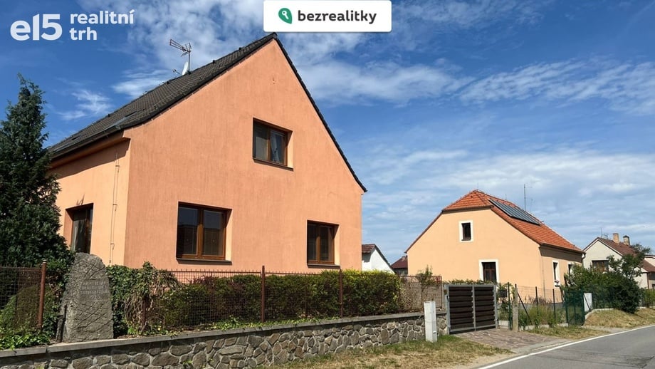Prodej rodinného domu 222 m², Oslov