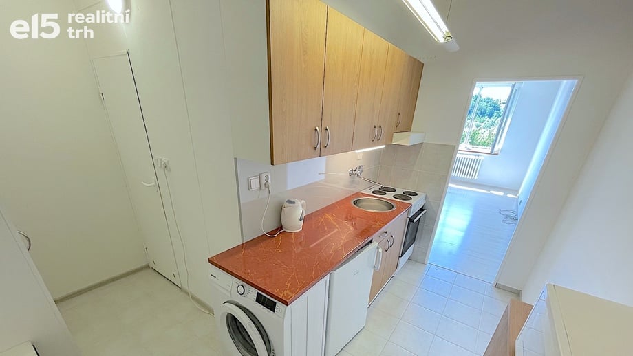 Pronájem bytu 1+kk 28 m², Třebíč - Borovina