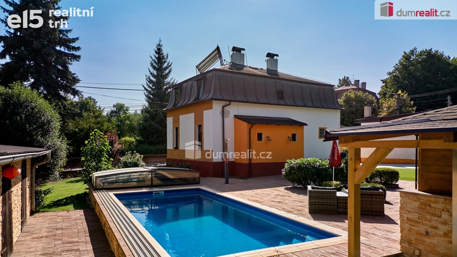 Prodej rodinného domu 372 m², Sadov