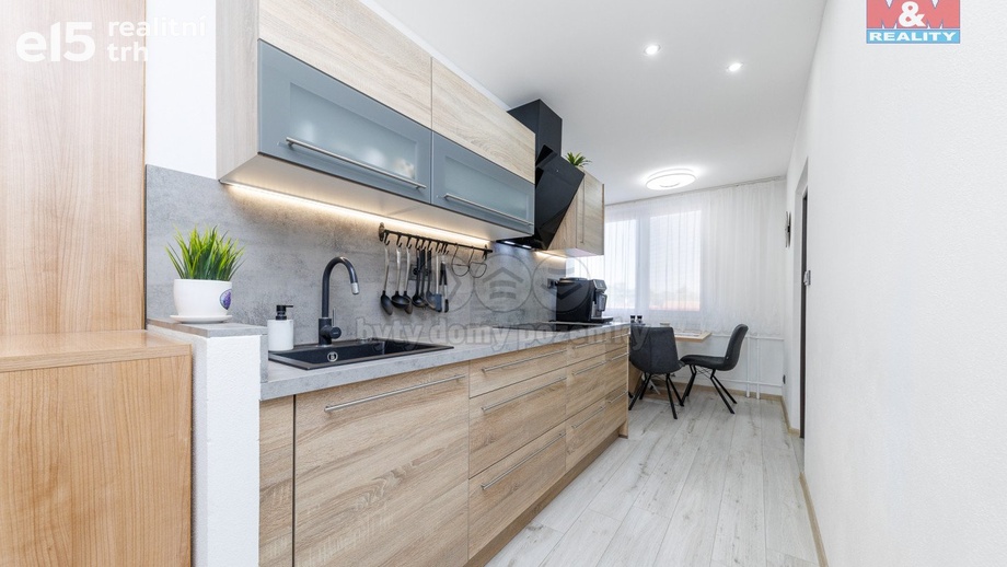 Prodej bytu 3+1 70 m², Hevlín